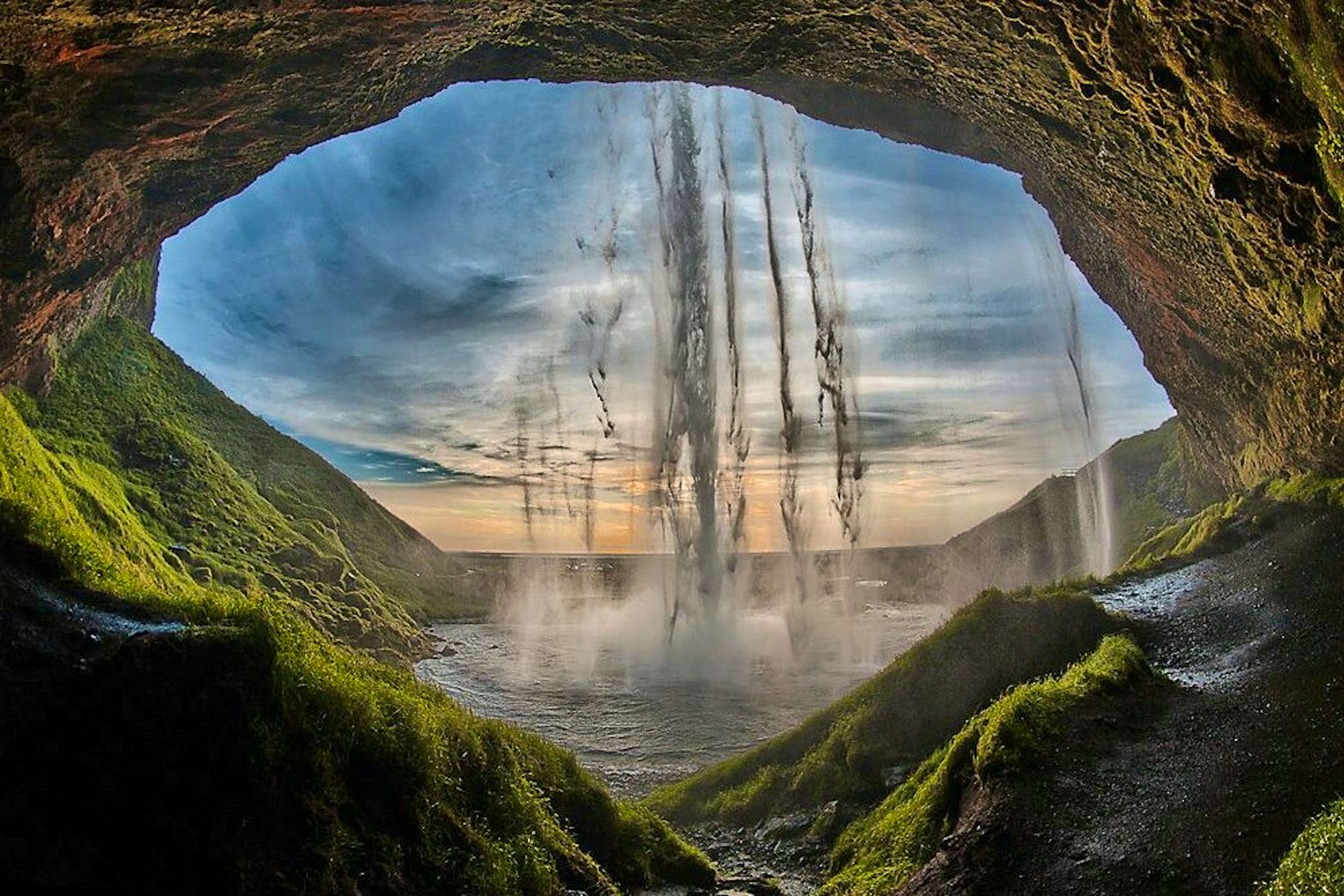 Водопад Сельяландсфосс Исландия. Захватывающие пейзажи. Завораживающие места. Пейзаж захватывает дух. Красота планеты земля