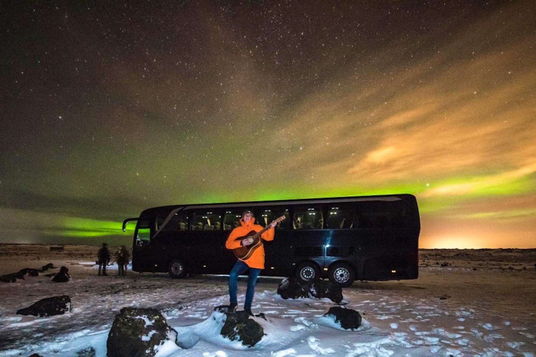 bus travel iceland