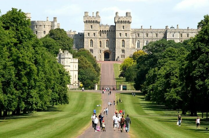 Hampton Court And Windsor Castle Day Trip From London With Entrances ...